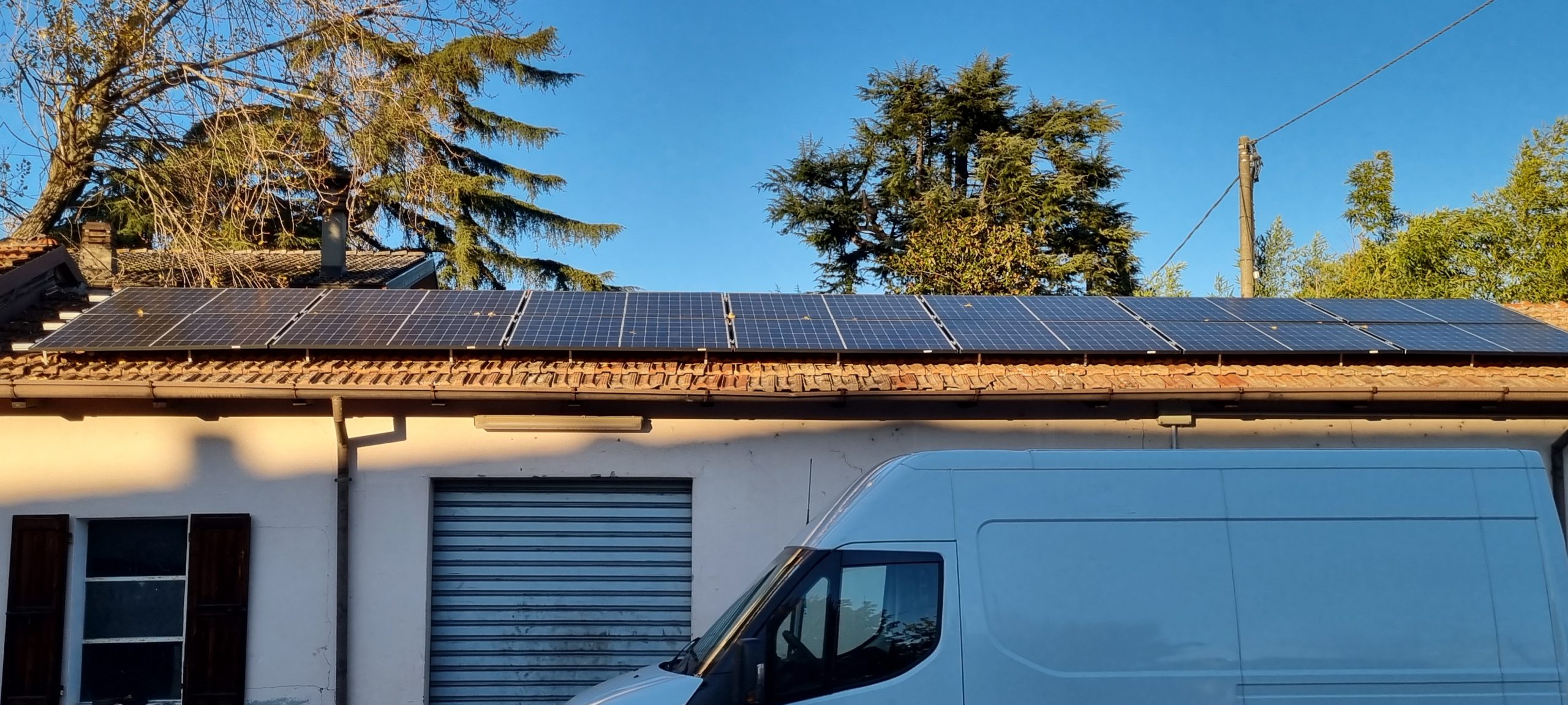 Installazione di un impianto fotovoltaico di un'abitazione