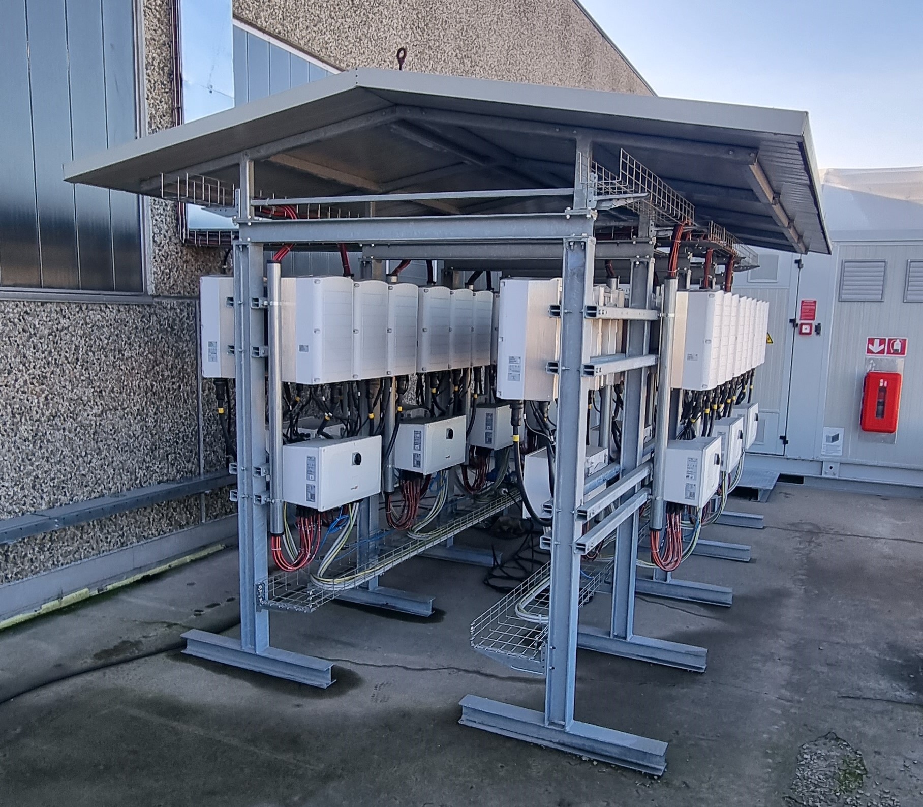 Realizzazione struttura inverter di un impianto fotovoltaico industriale